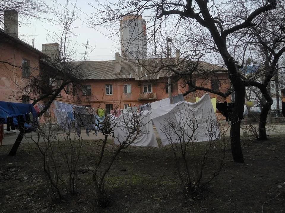 Сталінки в селищі Дарницького шовкового комбінату в Деснянському районі Києва.