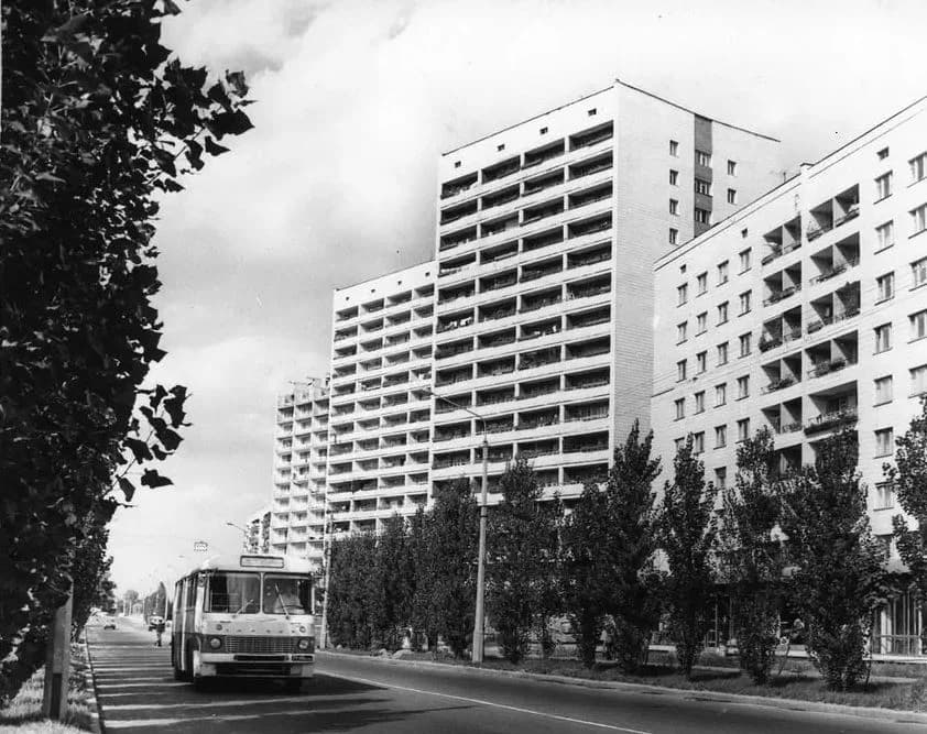 Вежі на Русанівській набережній.