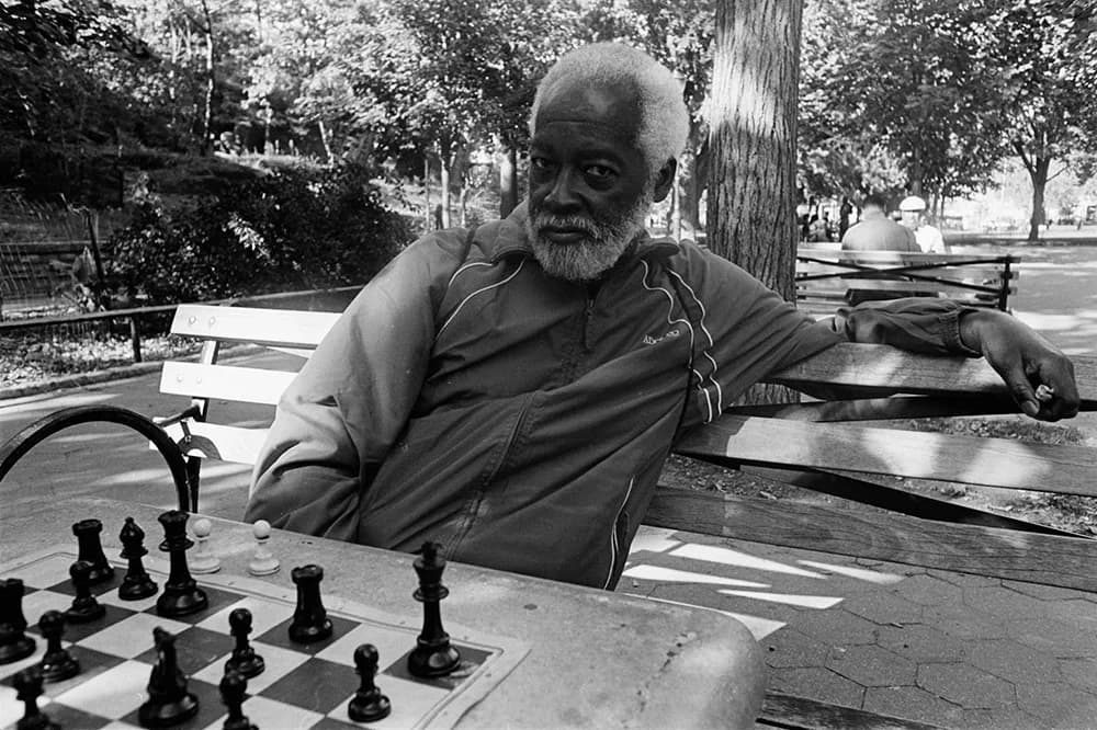 Гравець в шахи в мангеттенському парку. Авторка