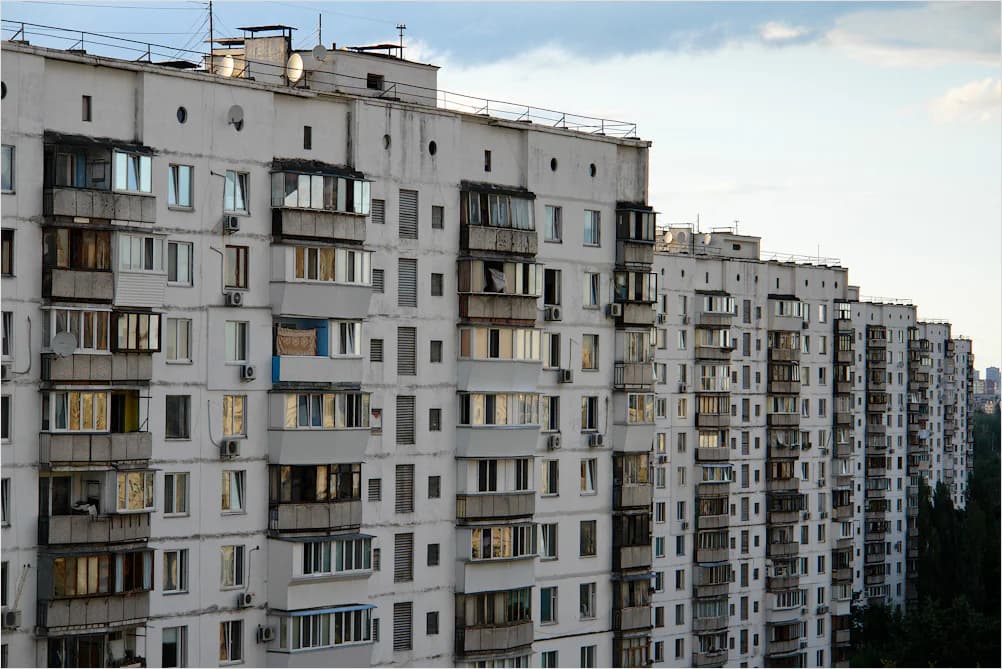 Як експериментальний Комсомольський масив Києва деградував з часів побудови