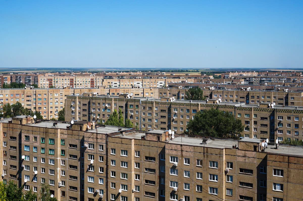 9-поверхівки серій 90 на Новому Даманському