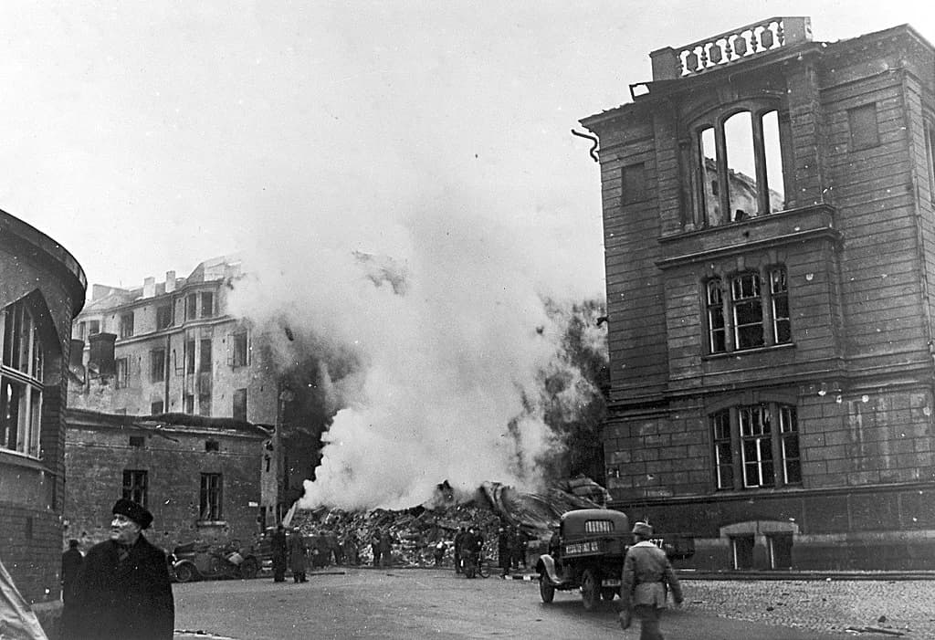 The aftermath of the Soviet bombers’ attack on Helsinki, 1939.