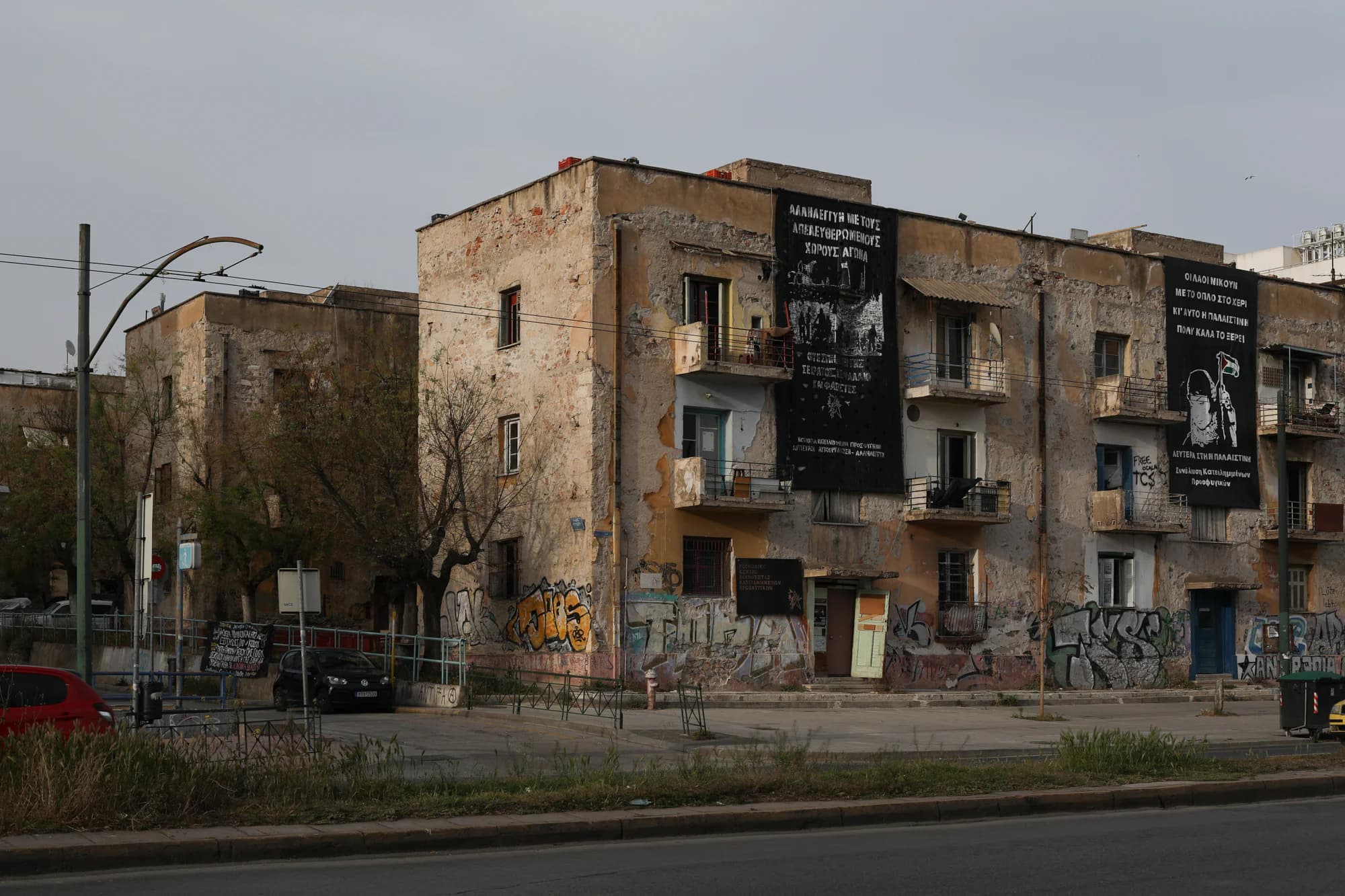Будівлі Просфігіки сьогодні