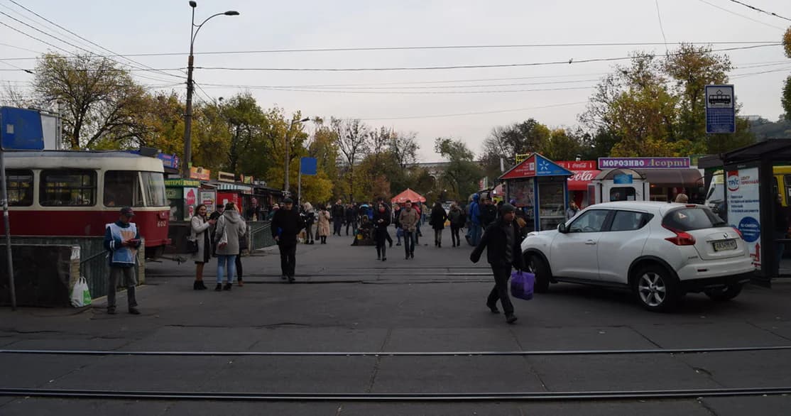 Контрактова площа: просторові конфлікти