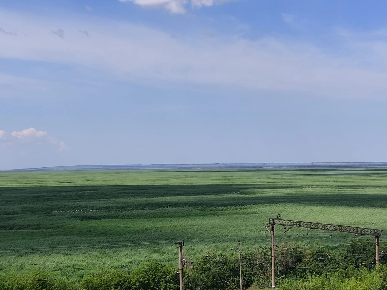 Каховське водосховище в кінці квітня 2024.