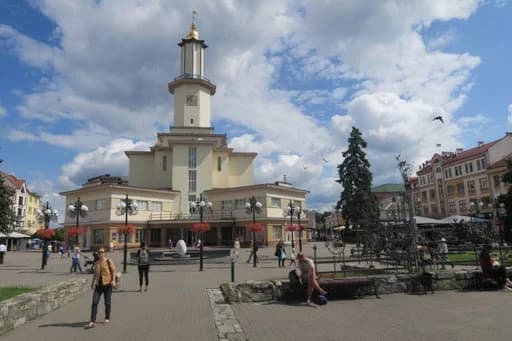 Івано-Франківськ: Площа Ринок, 2019 рік.