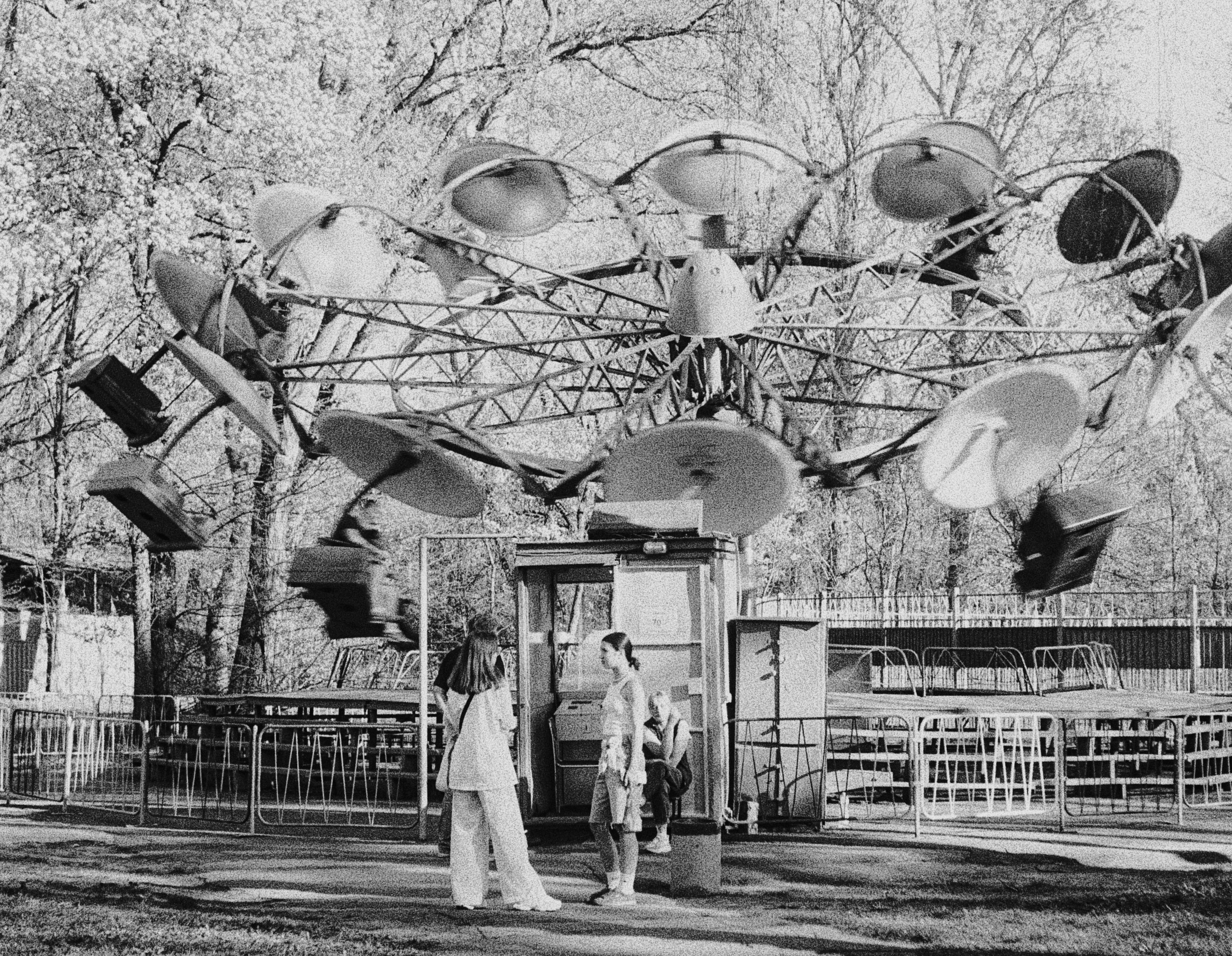 Карусель «Орбіта» у Парку культури та відпочинку імені І. М. Кожедуба. Фото: Анна Воробйова